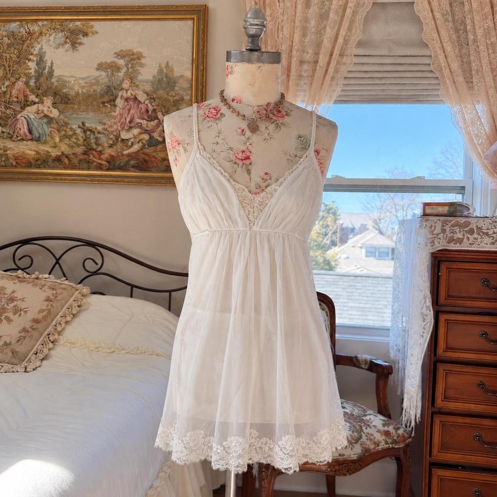 60s White Lace Slip  60s white full slip dress